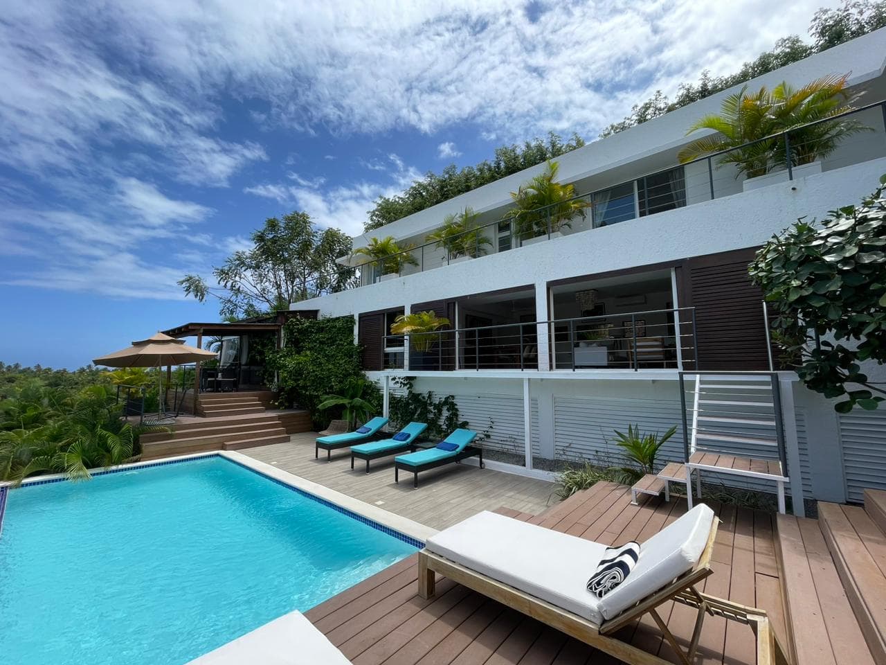 Lujosa villa con vista al mar en comunidad cerrada en El Portillo, Las Terrenas — En venta