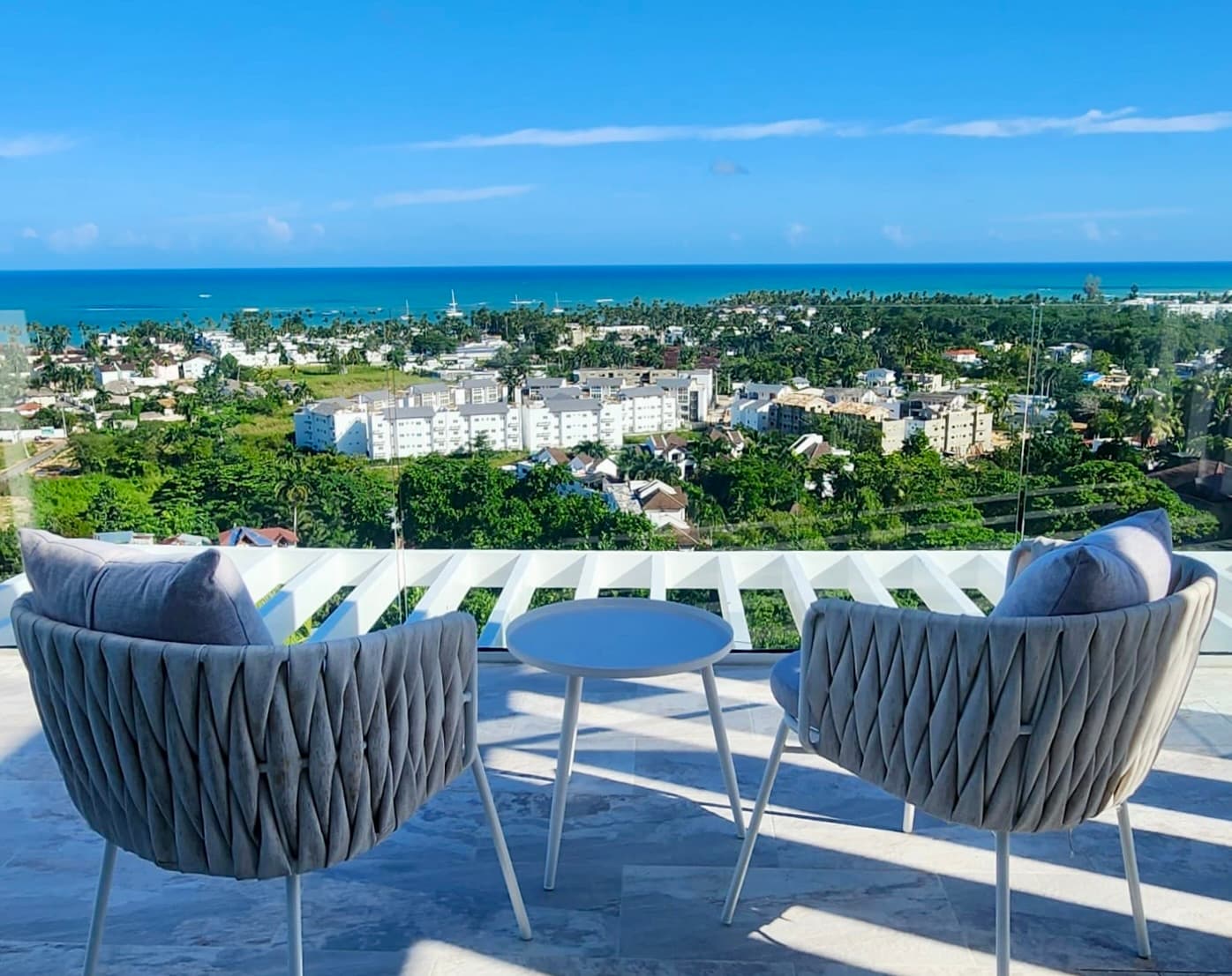 Villa con 3 habitaciones y vista al mar en una residencia cerrada y céntrica en Abra Grande, Las Terrenas — En venta
