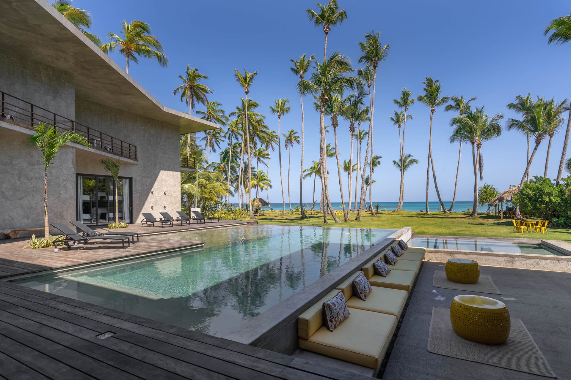 Luxurious beachfront villa in Coson en Cosón, Las Terrenas — En venta