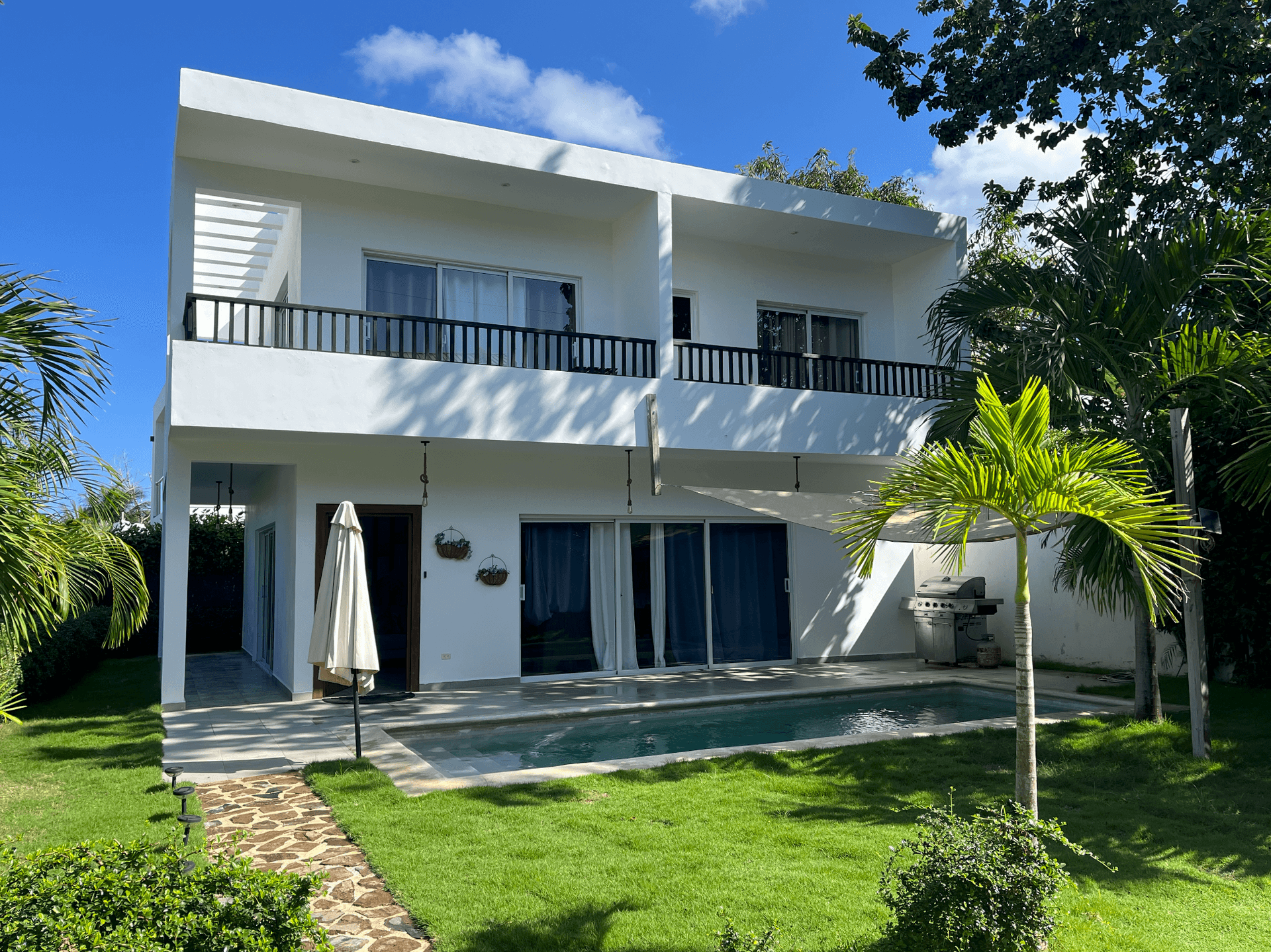 Spacious 3-BR villa in calm area en Center Town, Las Terrenas — En venta