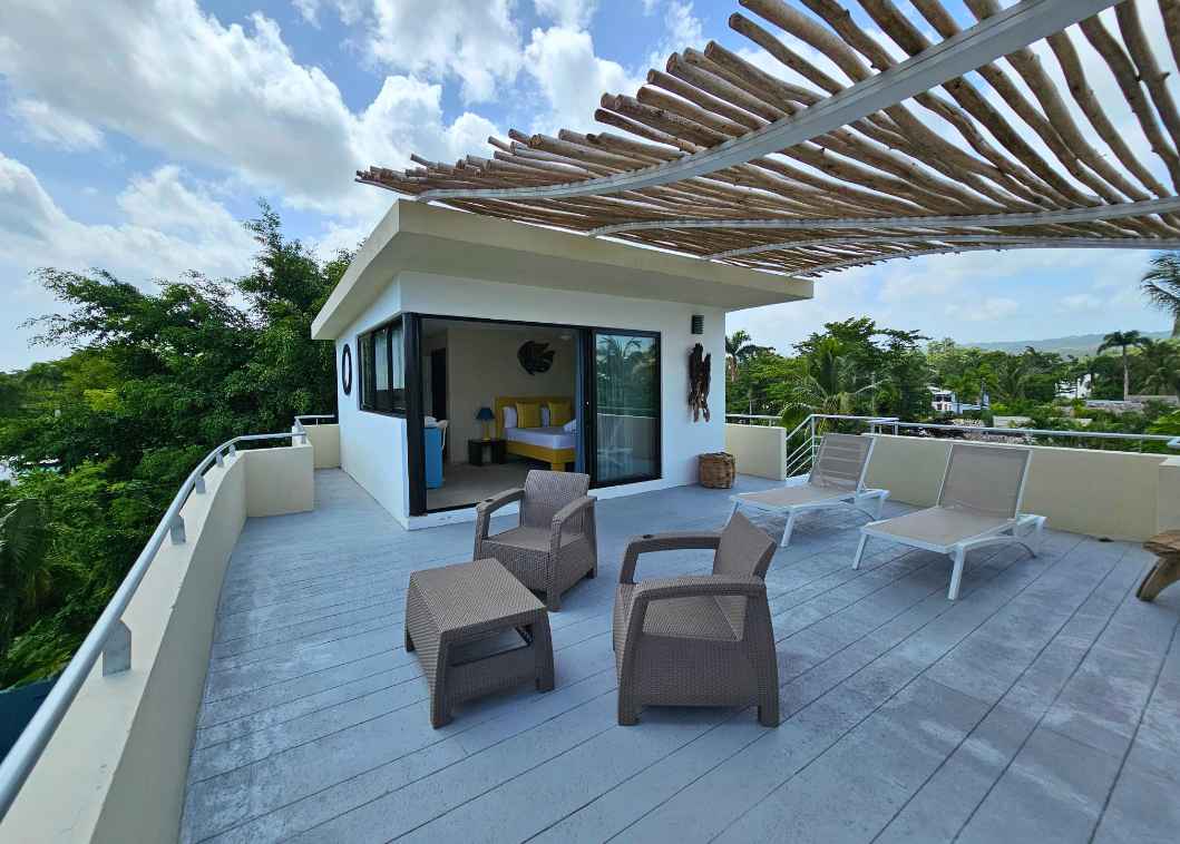 Oportunidad de penthouse a pasos de la playa Punta Popy en Punta Popy, Las Terrenas — En venta