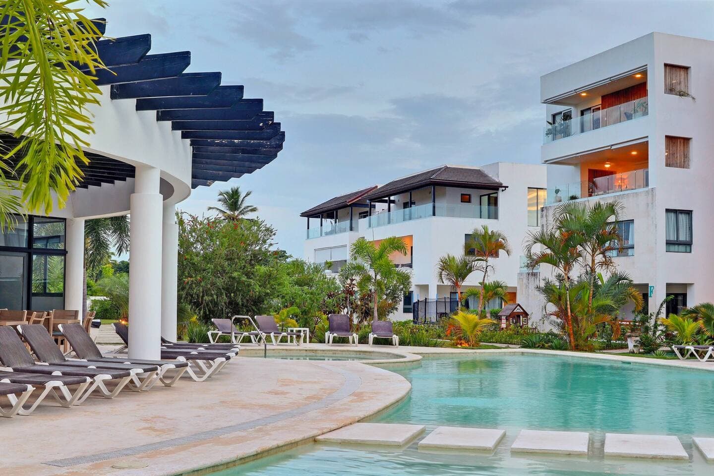 Penthouse de alta gama en una comunidad costera de primer nivel en Punta Popy, Las Terrenas — En venta