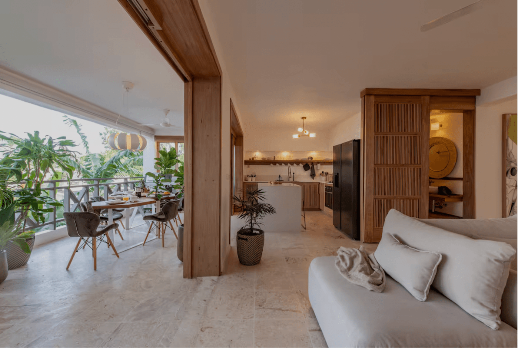 Condo de alto rendimiento en alquiler a pasos de la playa en Punta Popy, Las Terrenas — En venta