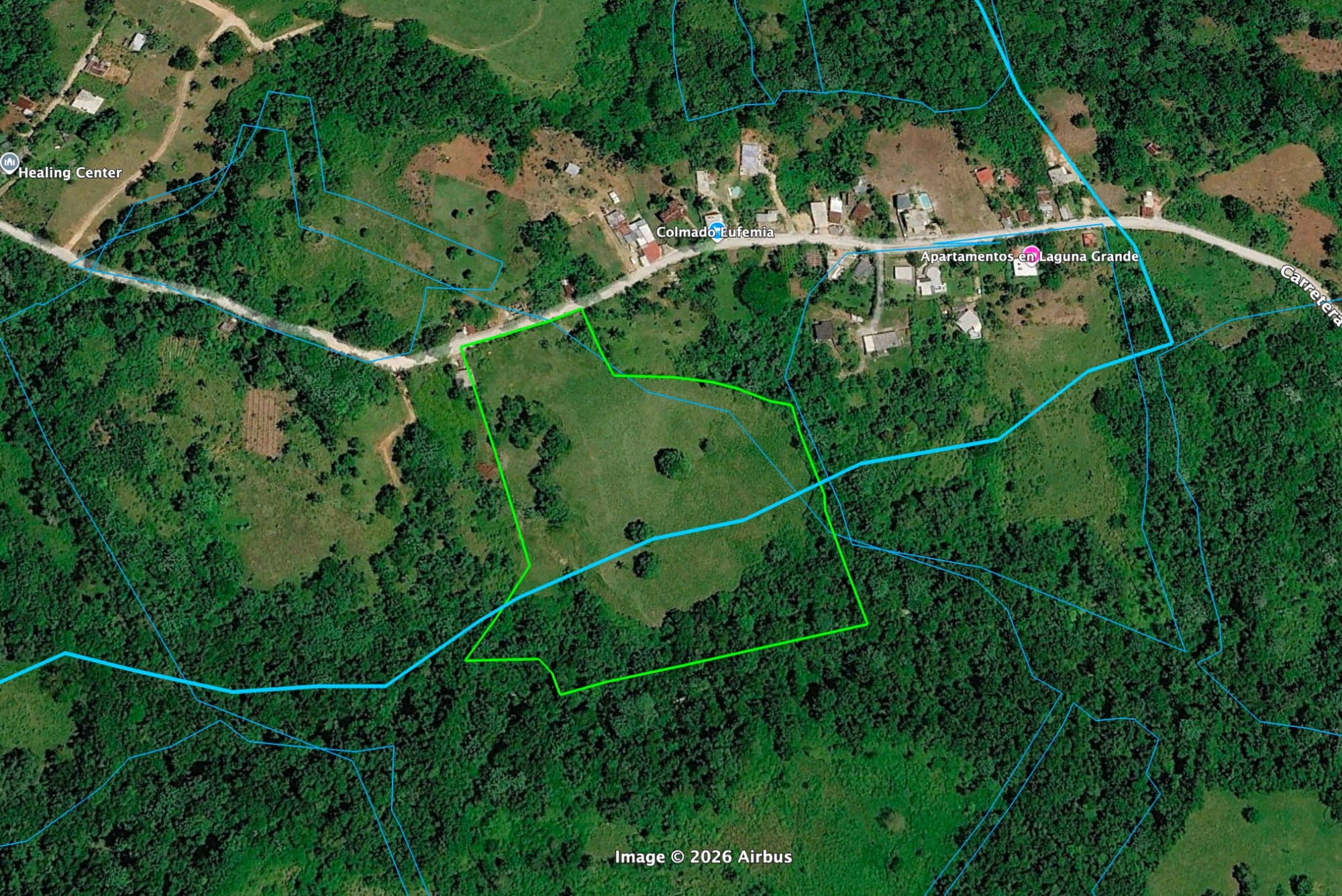 Dos manantiales naturales en terreno plano en la Ruta del Café en Los Puentes, Las Terrenas — En venta