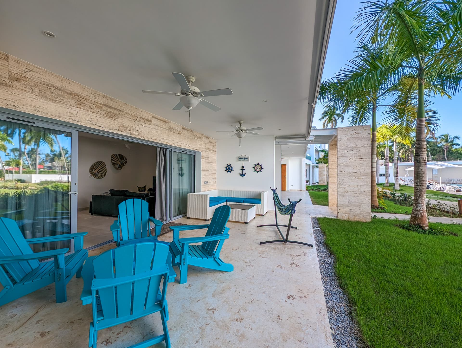 Condominio de inversión cerca de la playa en Center Town, Las Terrenas — En venta