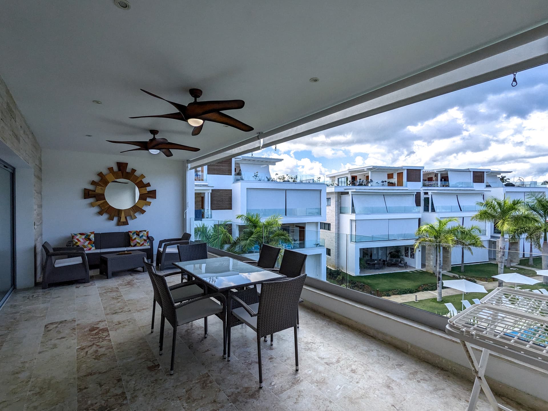 Penthouse lujoso y versátil cerca de la playa en Center Town, Las Terrenas — En venta