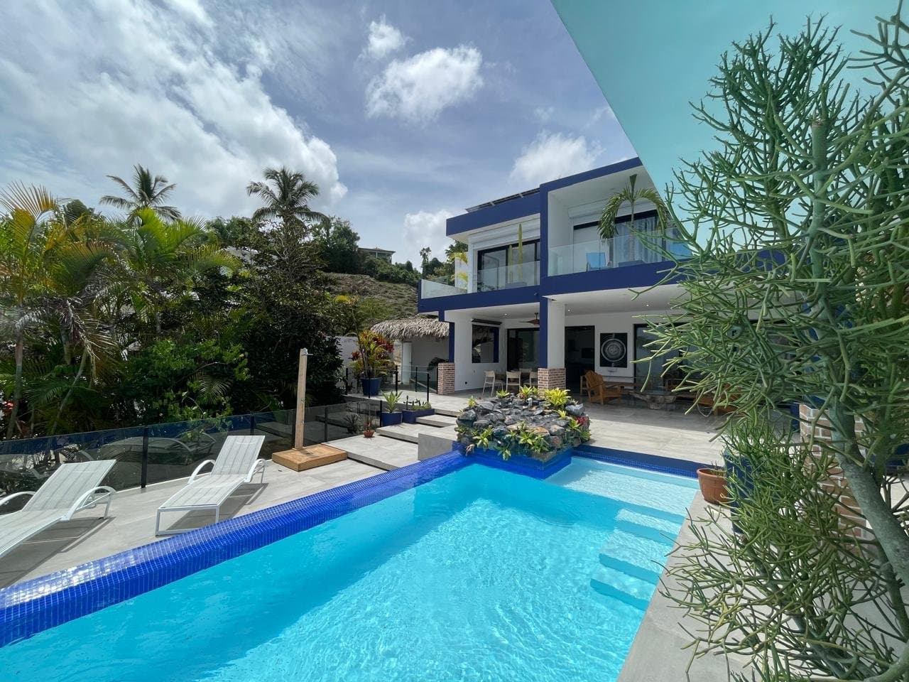 Villa con vistas incomparables al Caribe en Cosón, Las Terrenas — En venta