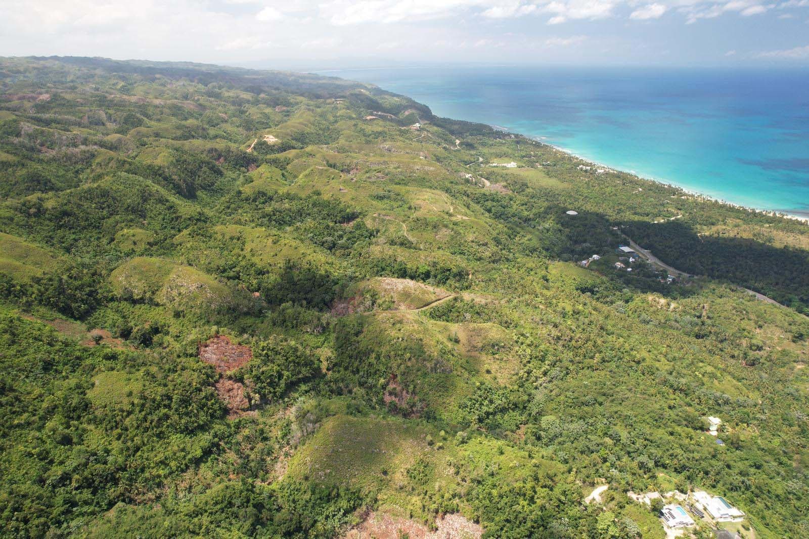Prime ocean view land for project above Playa Cosón en Cosón, Las Terrenas — En venta
