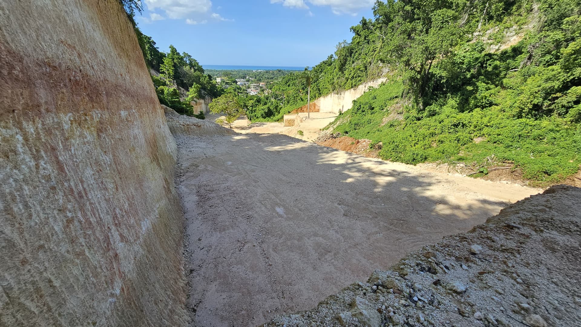 Solar con vista al mar en comunidad cerrada en Center Town, Las Terrenas — En venta